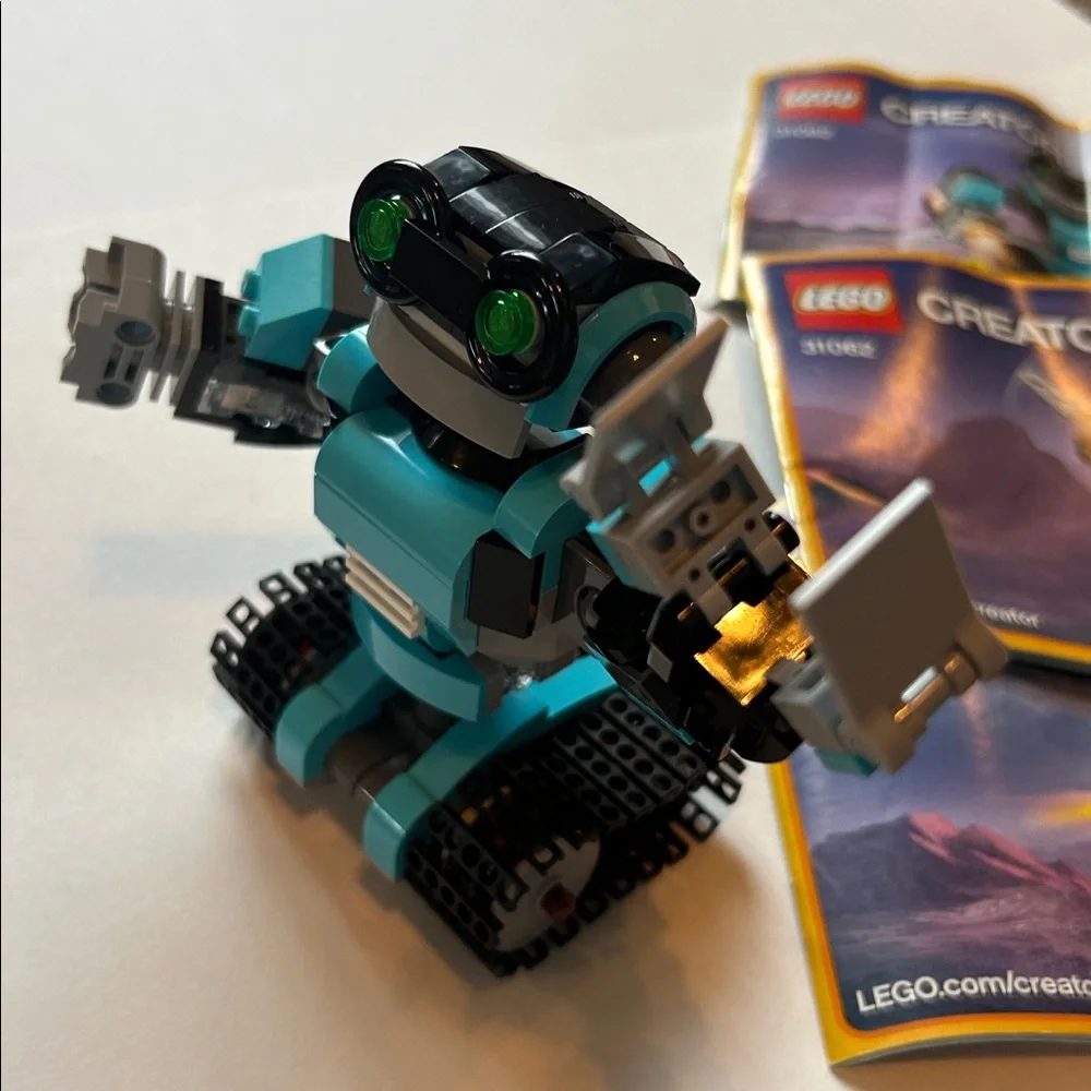 LEGO Creator 3-in-1 Robo Explorer Set #31062 Built set. No box.